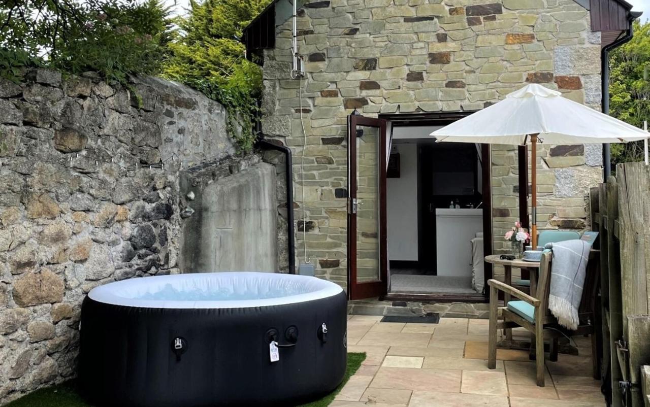 The Stables - Detached Cottage With Private Garden & Hot Tub St Austell Exterior foto